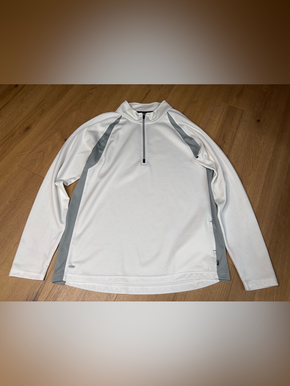 ALO Yoga Men's White and Gray Half-Zip Performance Pullover